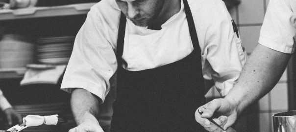 Ver prácticas profesionales en los cursos de cocina y pasteleria de la Escuela TdEs