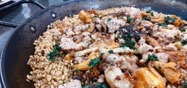 Paella de butifarra