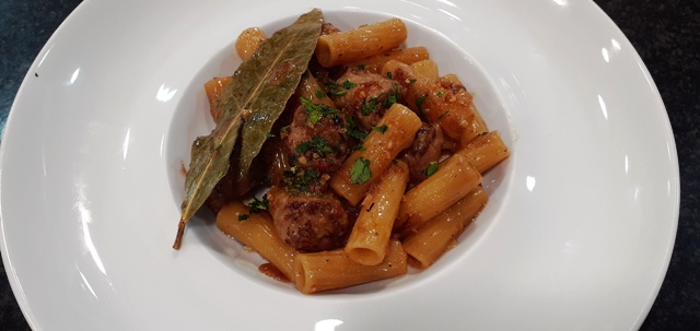 Pasta con butifarra