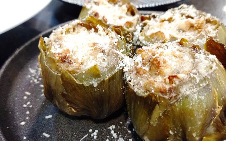 Receta de alcachofas rellenas de setas a la crema