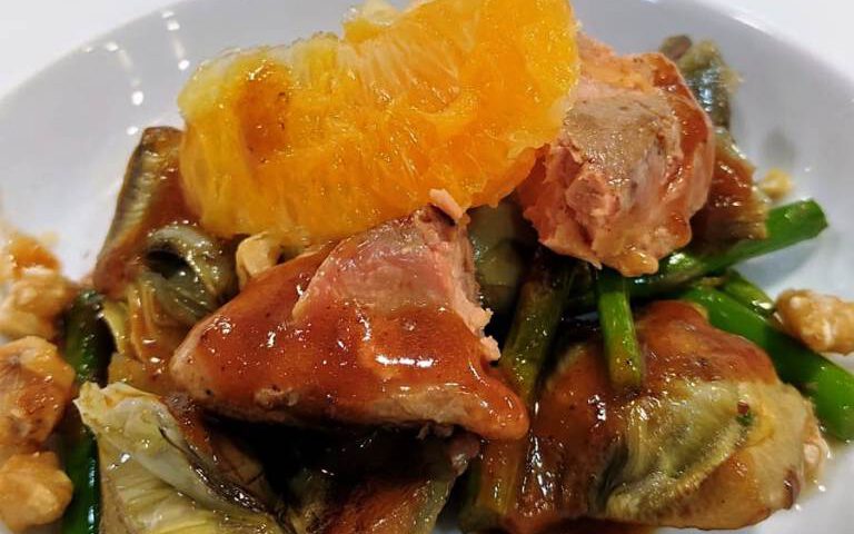 Receta de salteado de alcachofas y espárragos con foie