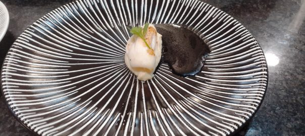 Receta de merluza y calamar en su tinta