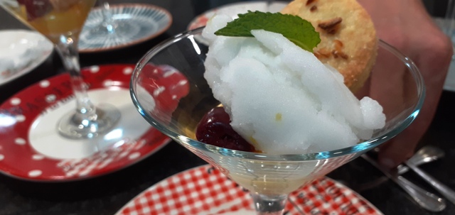 Cerezas con crema de limón
