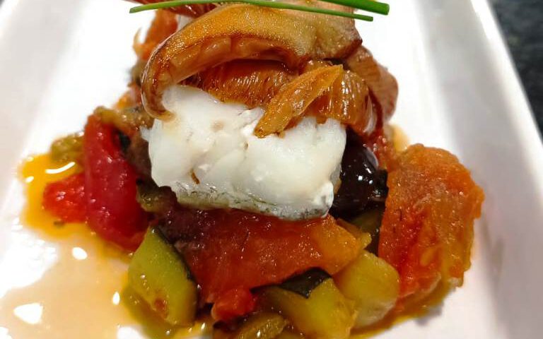 Receta de bacalao con niscalos escabechados