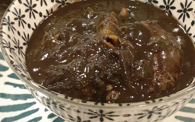 Receta de butifarras y calamares en su tinta