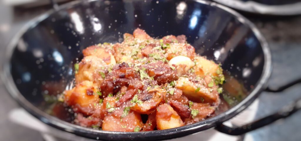 Receta de patatas y alcachofas viudas