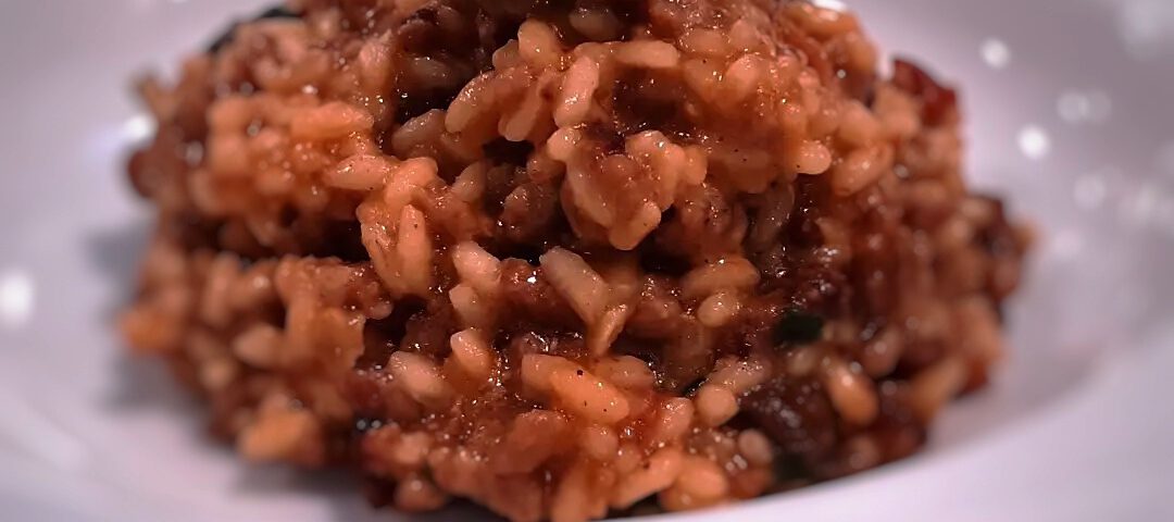 Receta de risotto de carne con setas y pesto rojo