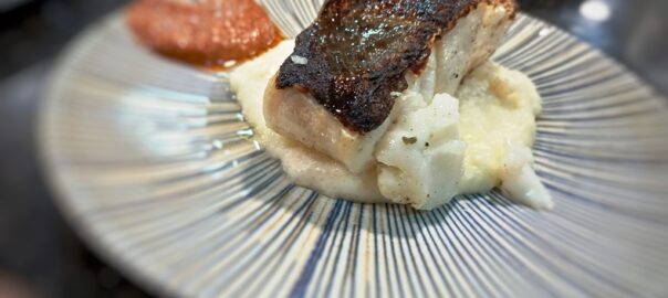 Receta de bacalao con pesto rojo